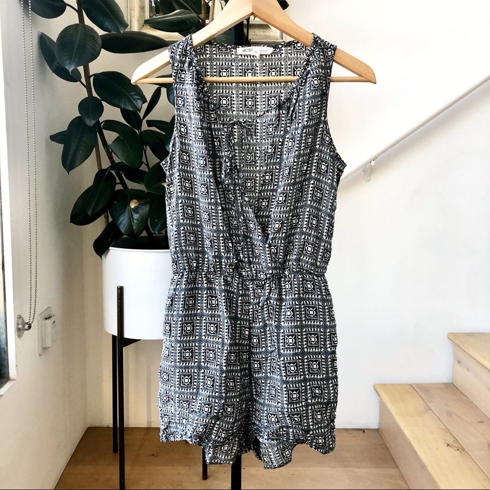 Bcbgeneration romper - Printed Tie Neck